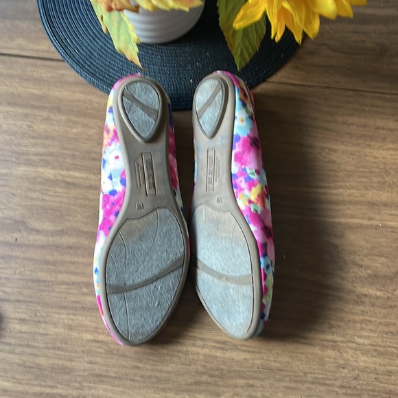 Multi colored flats - Picture 5 of 5